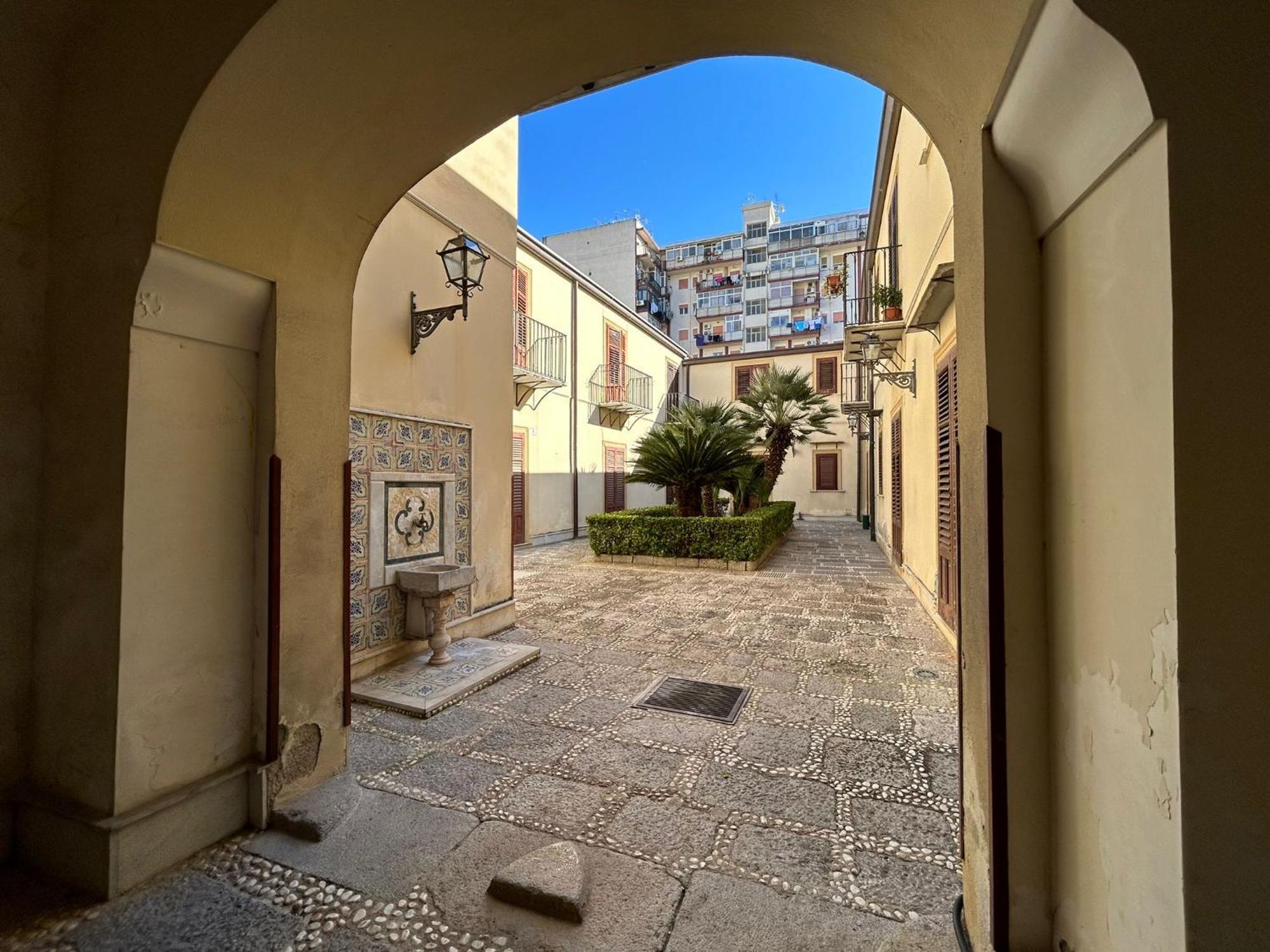 Corte Dei Re Di Palermo Apartment Dış mekan fotoğraf